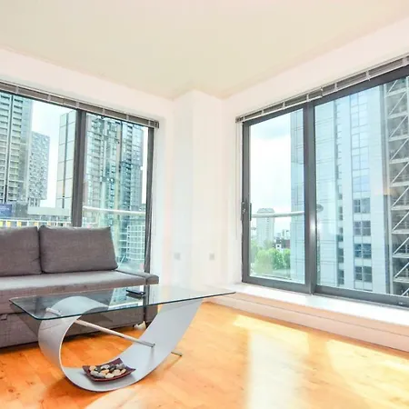 Canary Wharf - Corporate Riverside Apartments Apartment