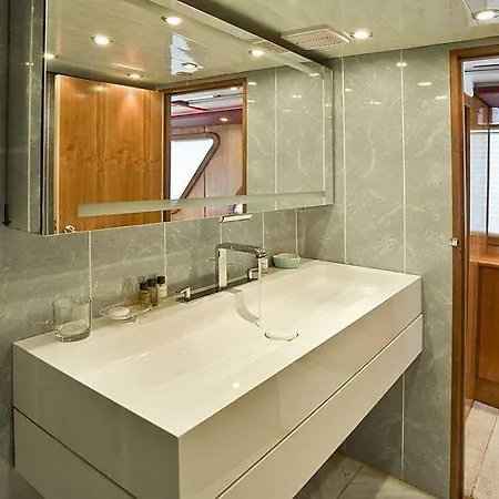 Hotel Absolute Pleasure Yacht Londyn
