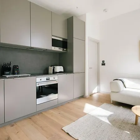The Interlock - Oxford St Apartment *