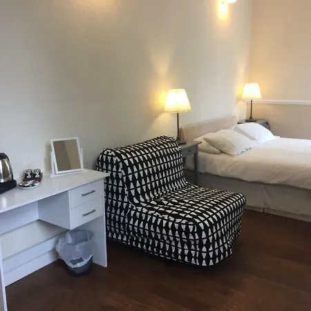 Nocleg ze śniadaniem Tourian Lounge Hotel 3*