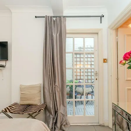 Harrods Bed & Breakfast London