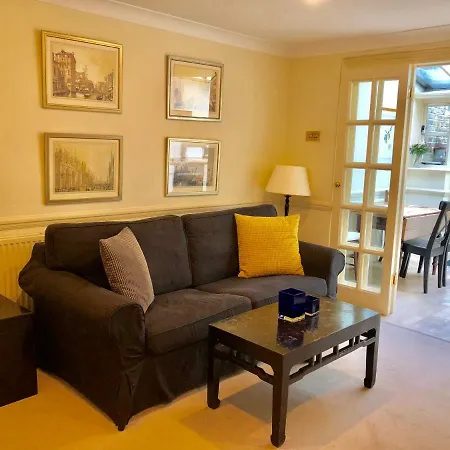 Stylish Apartments In Victoria & Westminster Apartment London