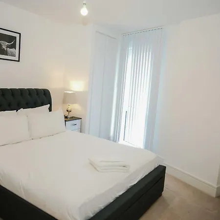 Executive 2 Bed