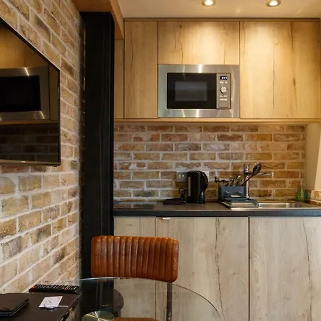 Forbee Studios Apartment London