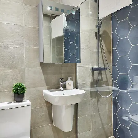 Elegant Luxury Apartment