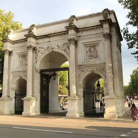 Bell Apartment London