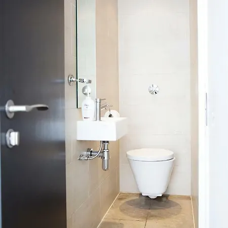 The Holborn Lights - Modern 3Bdr Home With Rooftop Terrace & Garage Holiday home London