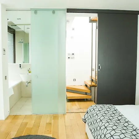 The Holborn Lights - Modern 3Bdr Home With Rooftop Terrace & Garage * London