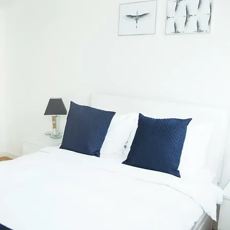 The Holborn Lights - Modern 3Bdr Home With Rooftop Terrace & Garage *