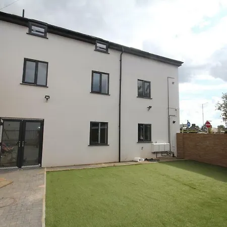 Holden Court - 3 Apartment West Drayton (Middlesex)