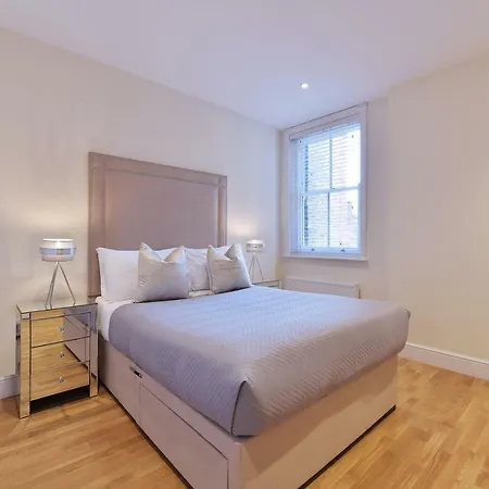 Hamlet Gardens Apartment London