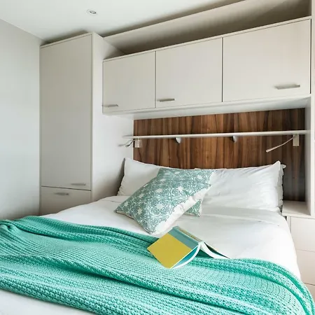 The Norfolk Maisonette - Lovely 4bdr Mews Apartment