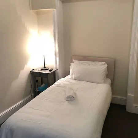 Tourian Lounge Hotel Nocleg ze śniadaniem 3*