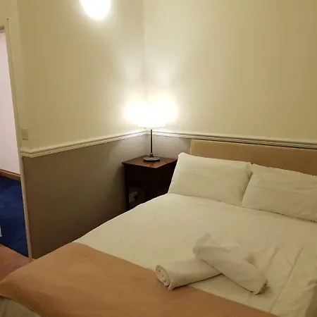 Tourian Lounge Hotel Nocleg ze śniadaniem 3*