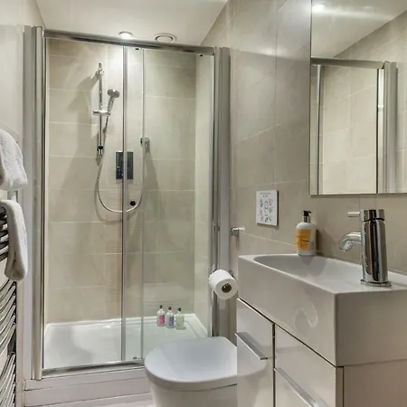 The Norfolk Maisonette - Lovely 4bdr Mews