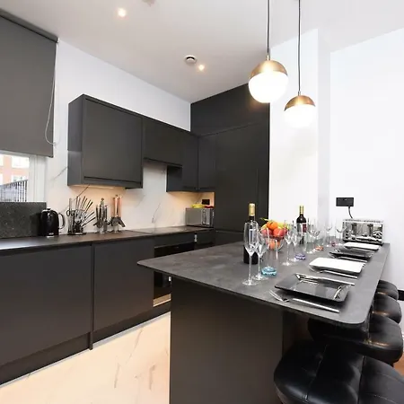 Apartment Stylish!! Spacious 2 & 3 Deluxe Near Victoria Station *