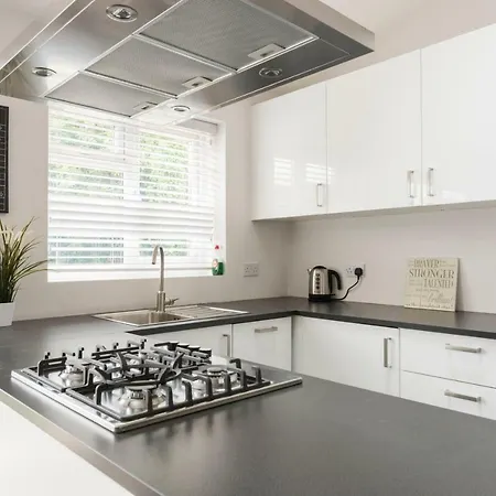 High End Apartment Hendon