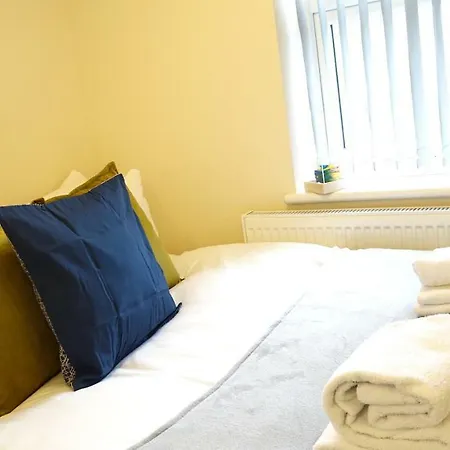 Heathrow Ensuite Rooms- Auto Check In 民宿 斯坦维尔