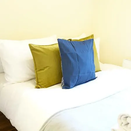 民宿 Heathrow Ensuite Rooms- Auto Check In