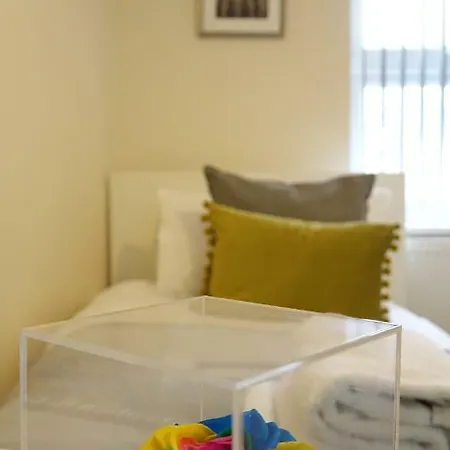 Heathrow Ensuite Rooms- Auto Check In 民宿 斯坦维尔