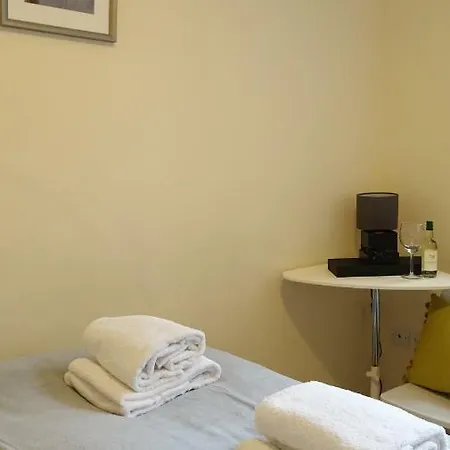 民宿 Heathrow Ensuite Rooms- Auto Check In