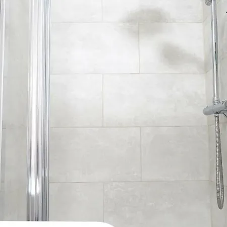 民宿 Heathrow Ensuite Rooms- Auto Check In *