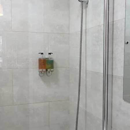 Heathrow Ensuite Rooms- Auto Check In 民宿 斯坦维尔