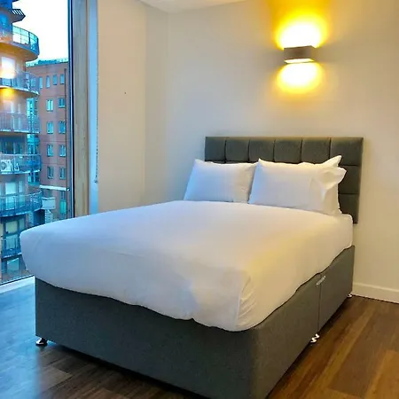 Apartment Stylish Apartments In Victoria & Westminster