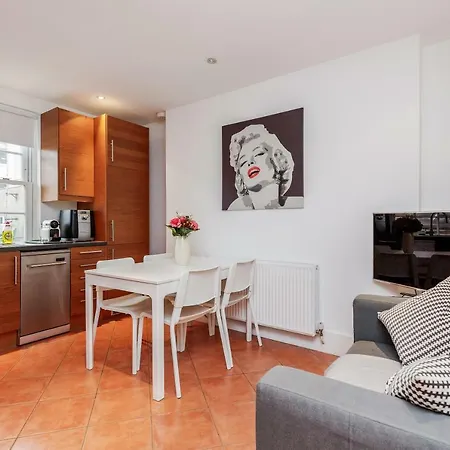 Apartment New 2 Bed In Covent Garden
