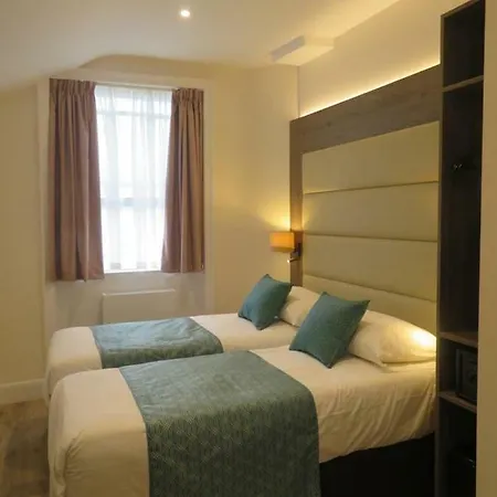 Glendale Hyde Park Hotel 3*
