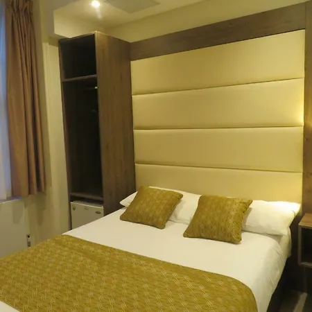 Glendale Hyde Park Hotel 3*