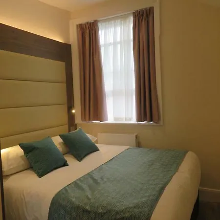 Glendale Hyde Park Hotel 3*