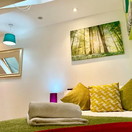 London Apartments, Private Bathrooms And Parking Ilford