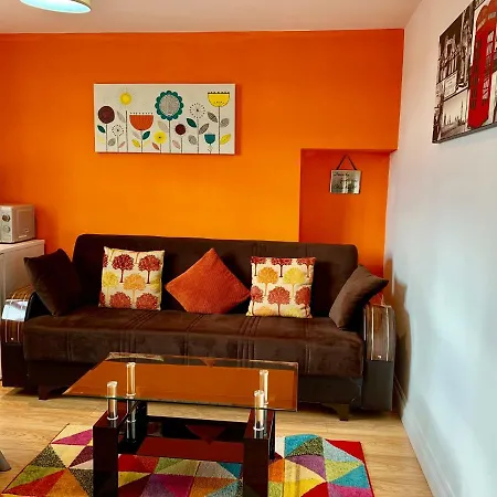 London Apartments, Private Bathrooms And Parking Apartment Ilford
