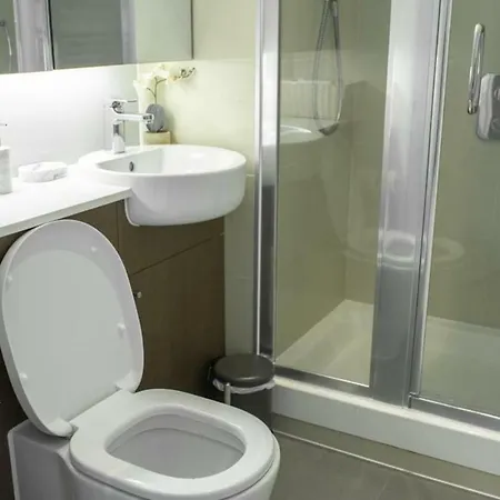 Top Floor Luxury And Spacious 2 Bedroom In Stratford Appartamento *