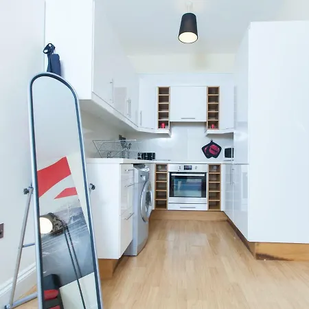One Bedroom Flat In 50a Apartment