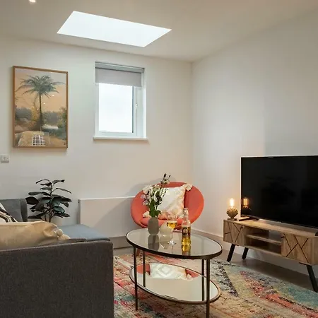 Sweet - Mile End Apartment London