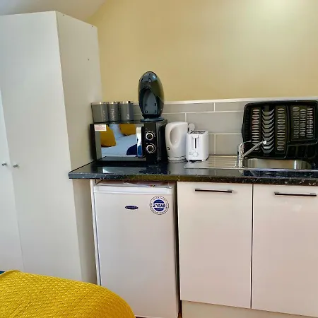 Apartment London Apartments, Private Bathrooms And Parking