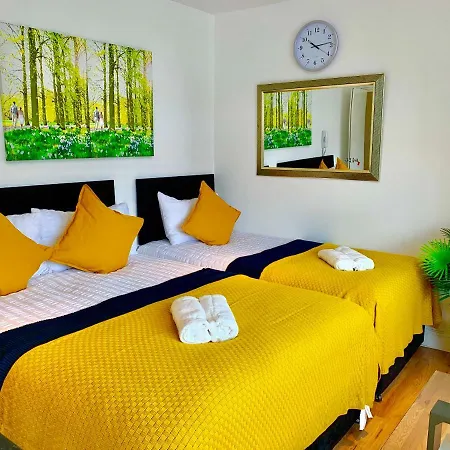 Apartment London Apartments, Private Bathrooms And Parking
