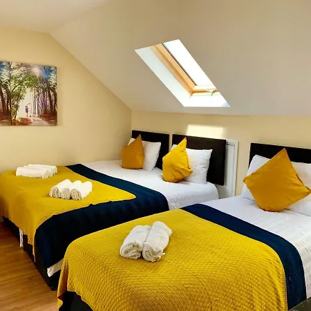London Apartments, Private Bathrooms And Parking * Ilford