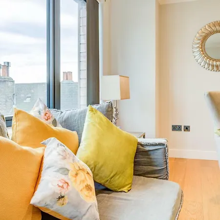 Apartment Concord Kew Heathrow London *