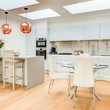 Concord Kew Heathrow London Apartment *