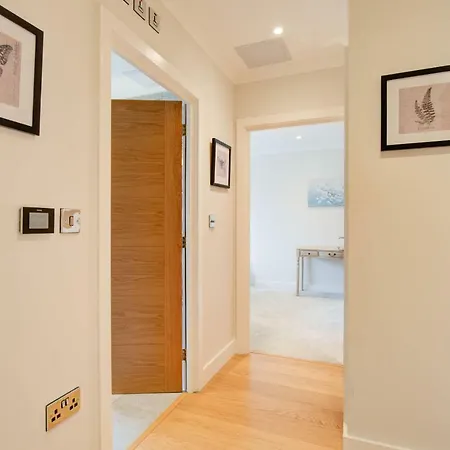Apartment Concord Kew Heathrow London