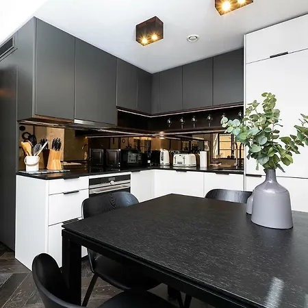 Luxury In Soho - Oxford Street Londra
