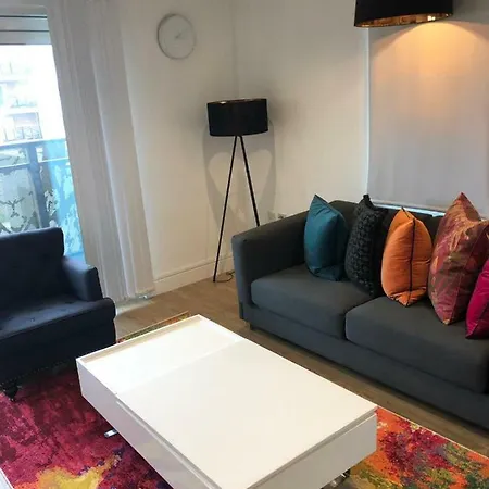 Prestige 2 Bed Balcony Abbey Wood