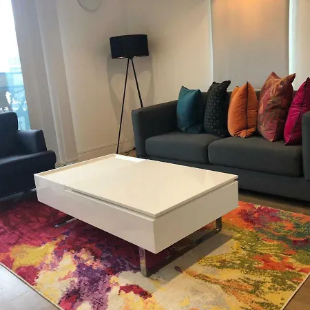 Prestige 2 Bed Balcony Apartment