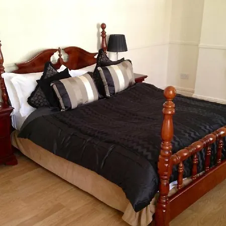 The Colonnade 4*