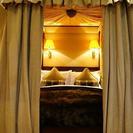 Hotel The Colonnade 4*
