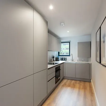 Apartment The Carlyle - Stunning Serviced *