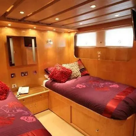 Absolute Pleasure Yacht London